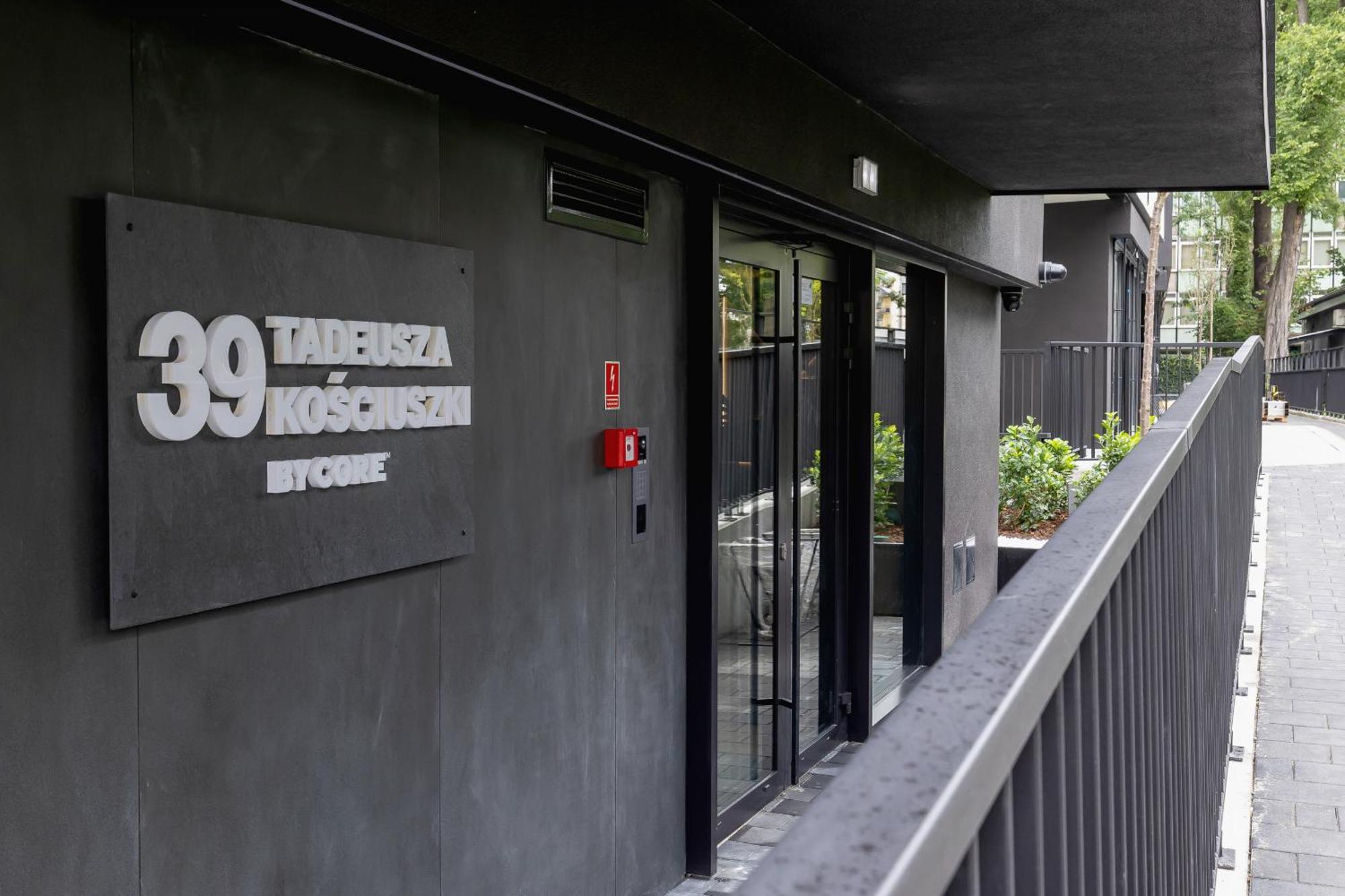 Lux Apartments Kosciuszki 39 With Parking By Renters Prestige Cracóvia Exterior foto